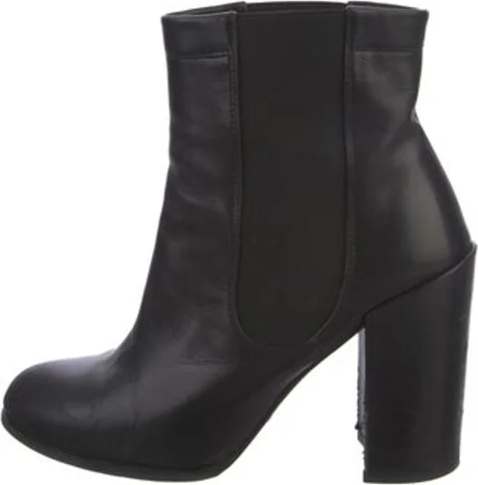 Stuart Weitzman