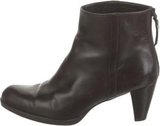 Stuart Weitzman