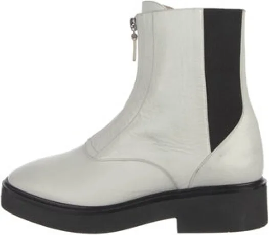Stuart Weitzman
