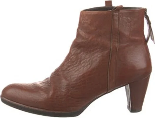 Stuart Weitzman
