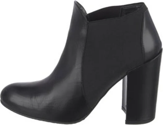 Stuart Weitzman
