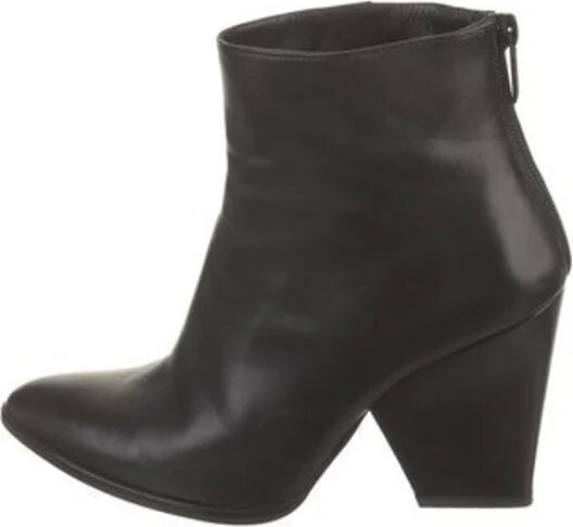 Stuart Weitzman
