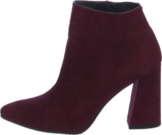 Stuart Weitzman