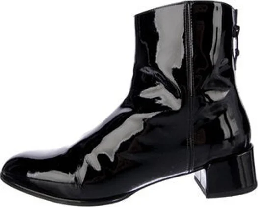 Stuart Weitzman