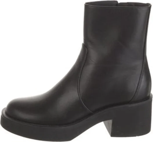 Stuart Weitzman
