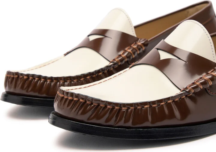 Stuart Weitzman Lottie Colour-blocked Glossed Leather Loafers - Image 3