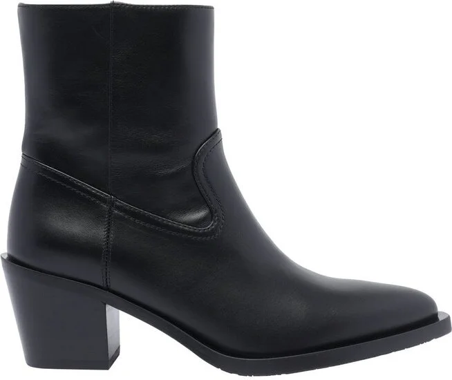 Stuart Weitzman Tate Pointed Toe Boots