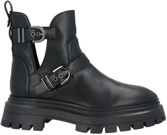 Stuart Weitzman Woman Ankle boots