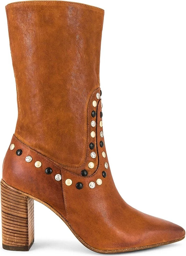 Studded Dakota Heel Boot In Rum