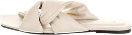Neutrals