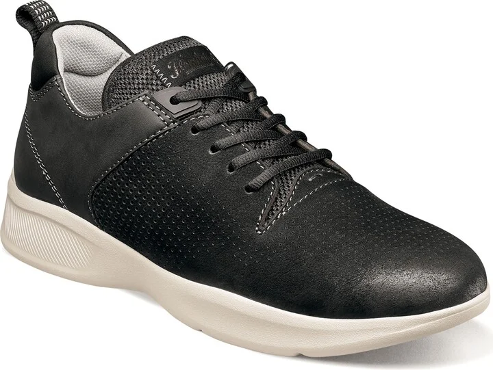 Studio Sneaker