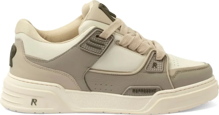 Studio sneakers