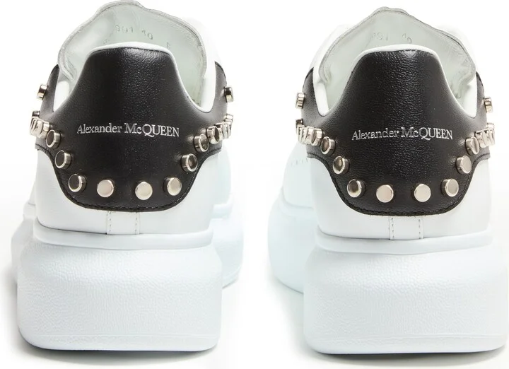 Studs oversized sneakers - Image 4