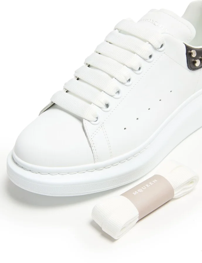 Studs oversized sneakers - Image 6