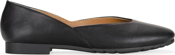 Style & Co Women's Ashtonn Snip Toe Ballet Flats, Exclusively at Macy's - Image 6
