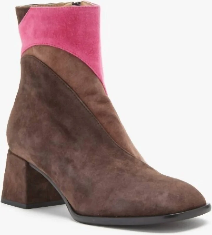 Suede Boots In Brown/pink