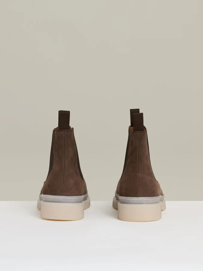 Suede Contrast Sole Chelsea Boots - Image 4