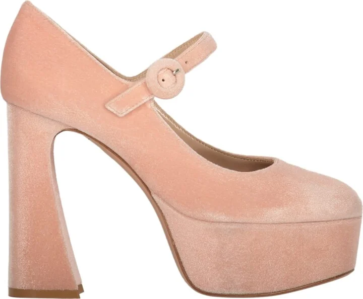 Suede Pumps