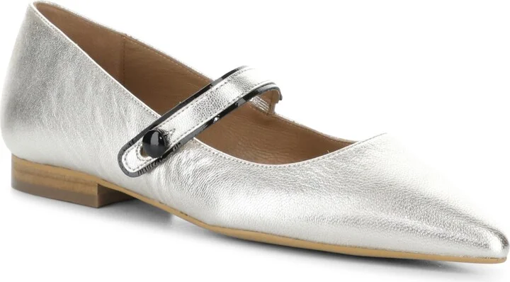 Suln Pointed Toe Flat