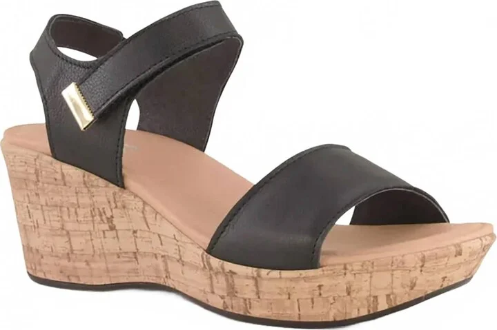 Summer Wedge Sandal In Black