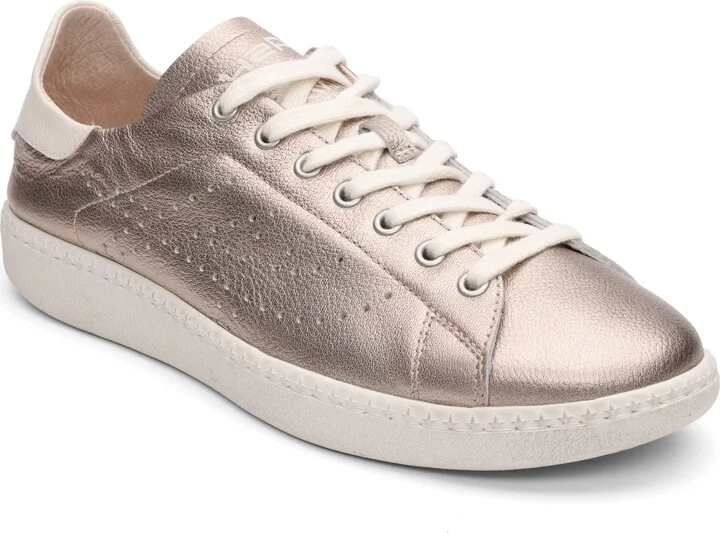 Super Low Top Sneaker