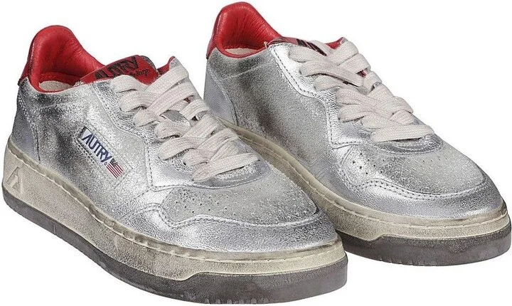 Super Vintage Medalist Distressed Sneakers - Image 5