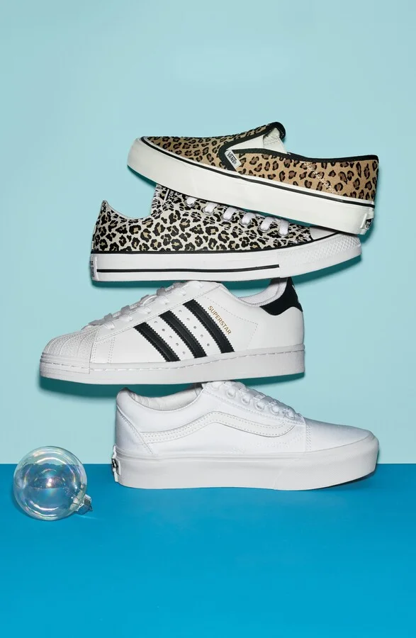 Superstar '82 Low Top Sneaker - Image 10