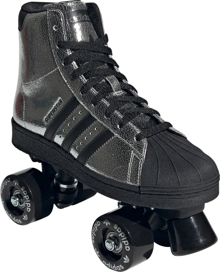 Silver Met./ Core Black/ White