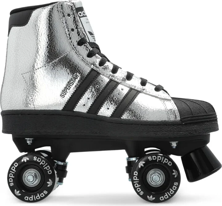 Superstar 82 roller skates