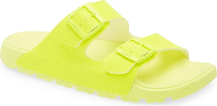 LIGHT/PASTEL YELLOW