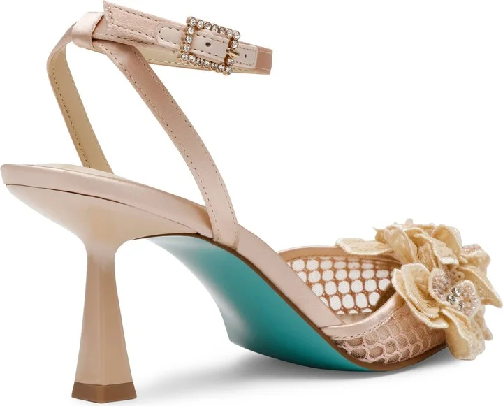 Susie Pointed Toe Pump - Image 2