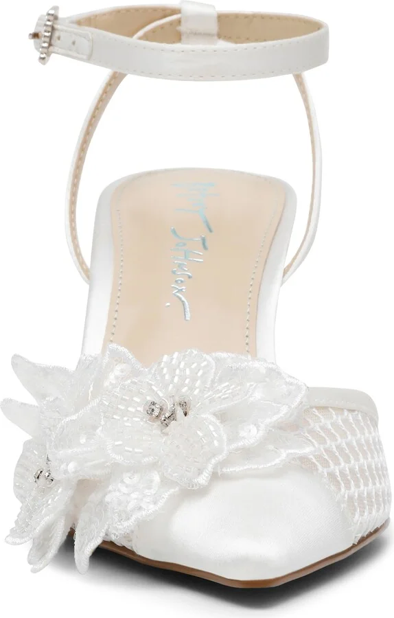 Susie Pointed Toe Pump - Image 10