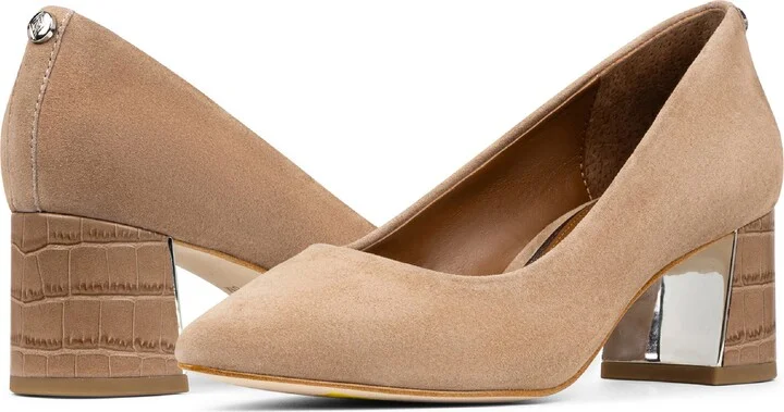 Suzette Pointed Toe Pump - Image 7