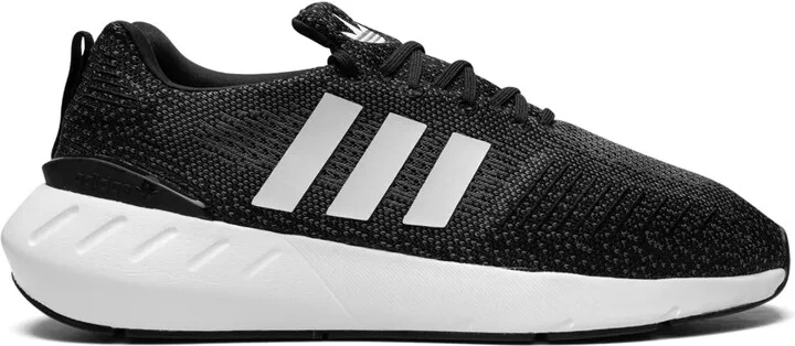 Swift Run 22 "Core Black" sneakers