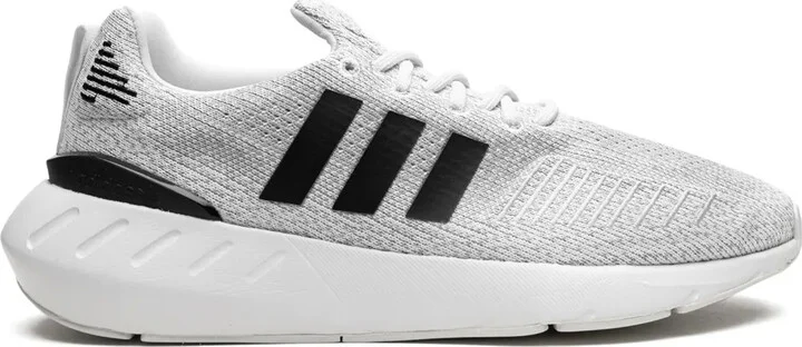Swift Run 22 sneakers