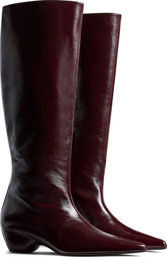 Sybil Pointed Toe Boot