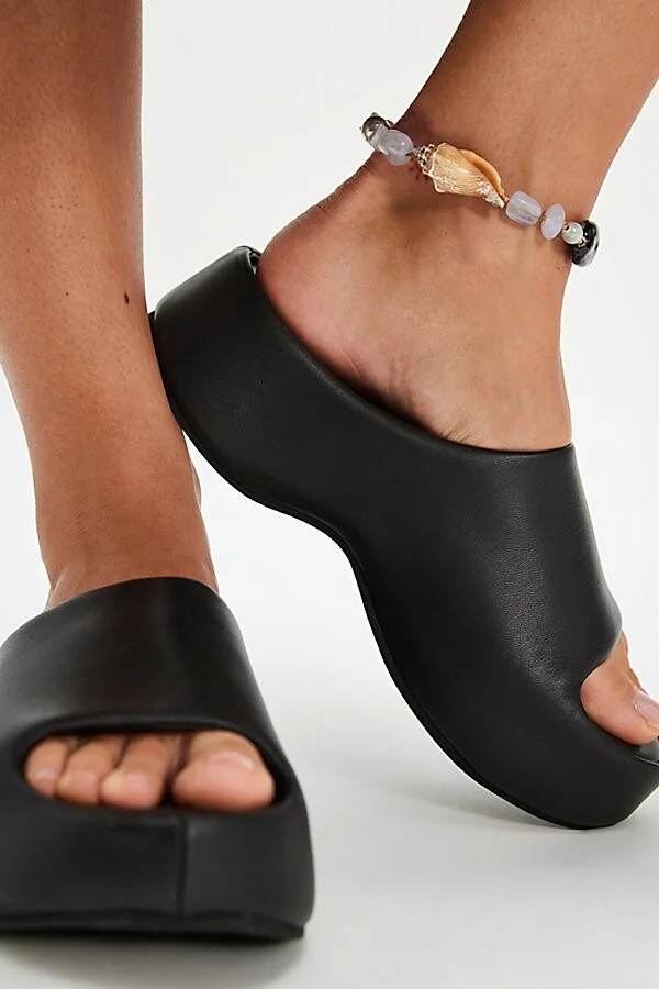 Syd Clog Sandals - Image 2