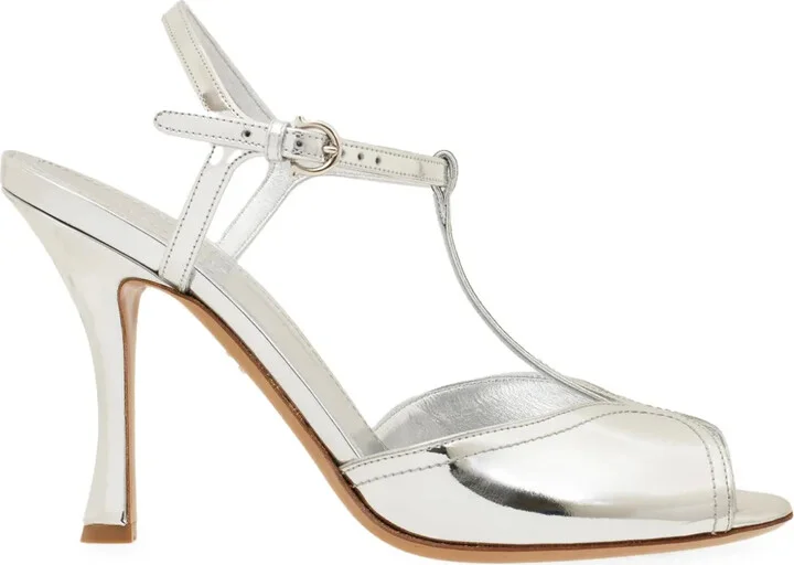 T-strap sandals