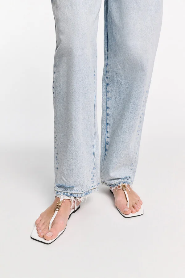 T-strap sandals with D-rings - Image 4