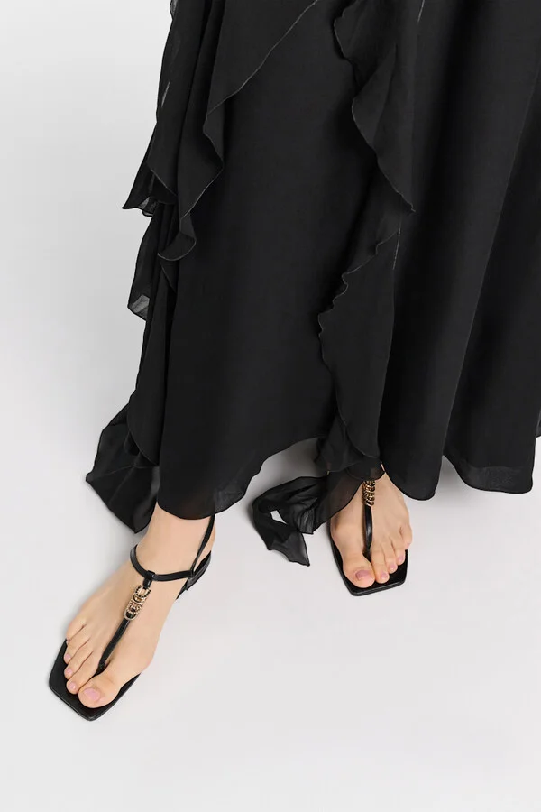 T-strap sandals with D-rings - Image 4