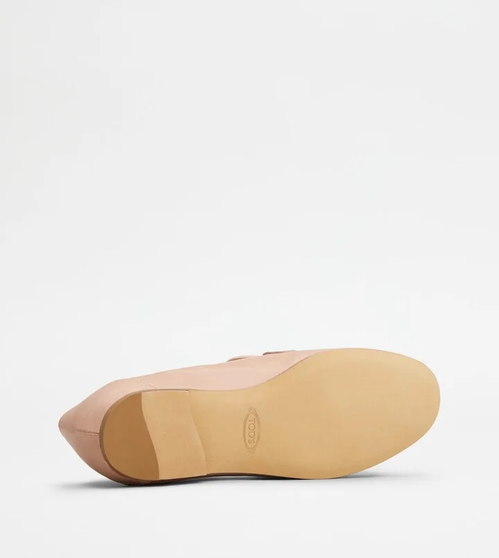 T Timeless Loafers in Leather - Image 4