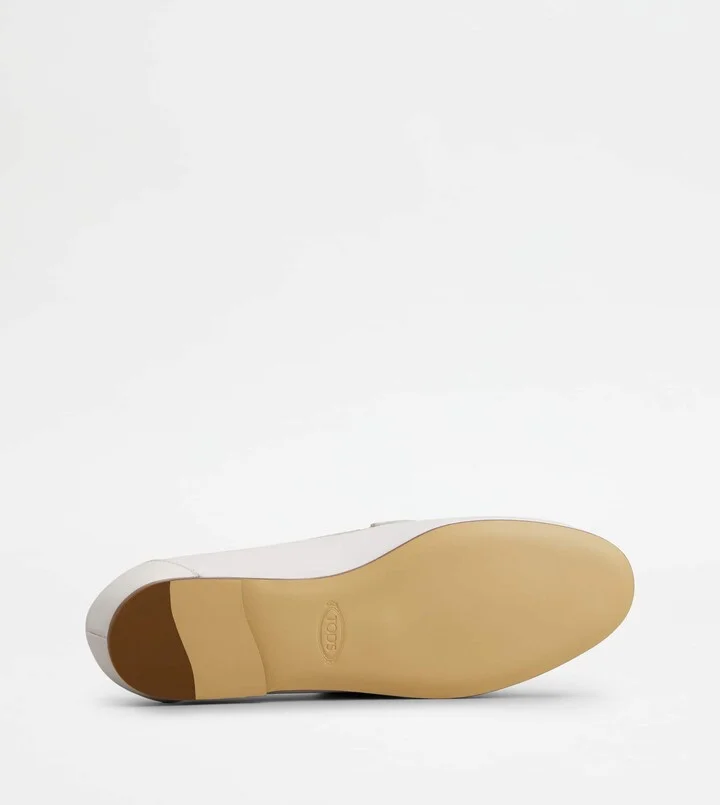T Timeless Loafers in Leather - Image 4