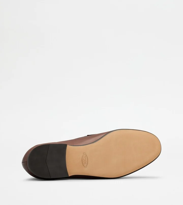 T Timeless Loafers in Leather - Image 4