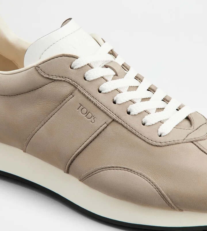 T Vintage Leather Sneaker - Image 3