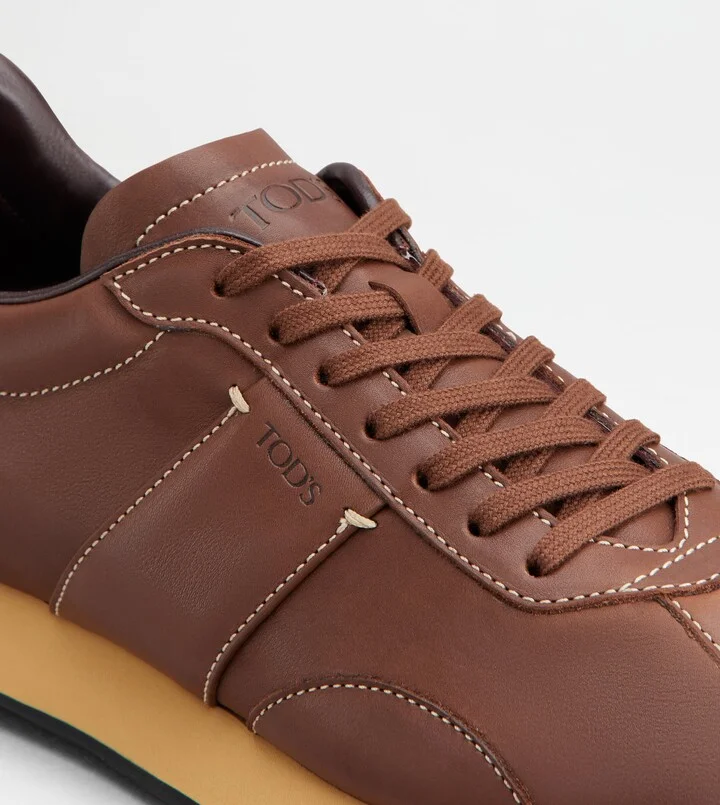 T Vintage Sneakers in Leather - Image 5