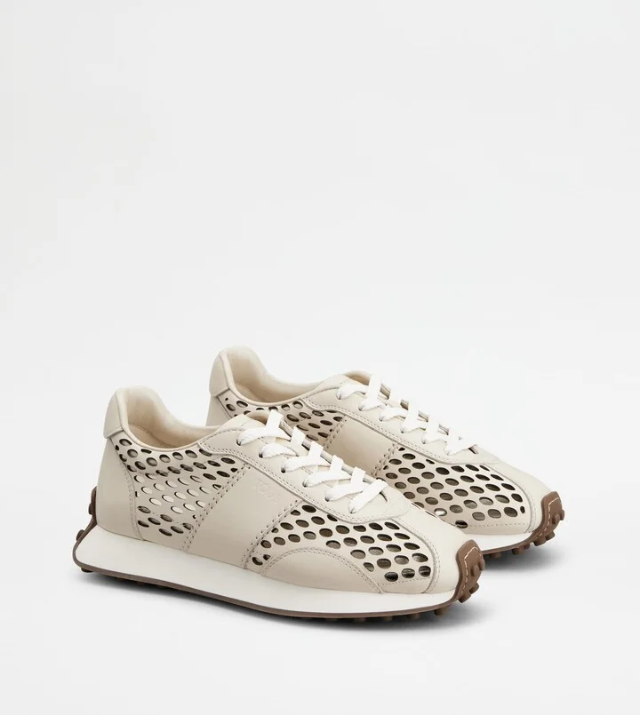 T Vintage Sneakers in Leather - Image 2
