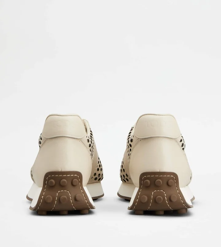 T Vintage Sneakers in Leather - Image 3