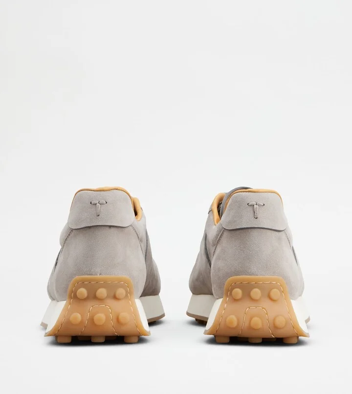 T Vintage Sneakers in Suede - Image 3