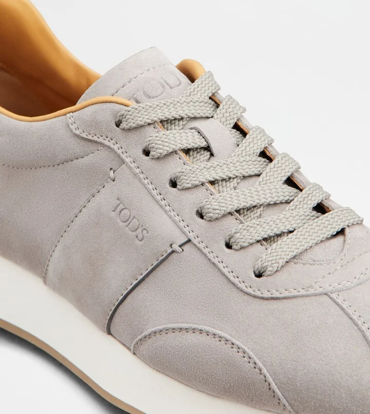 T Vintage Sneakers in Suede - Image 5