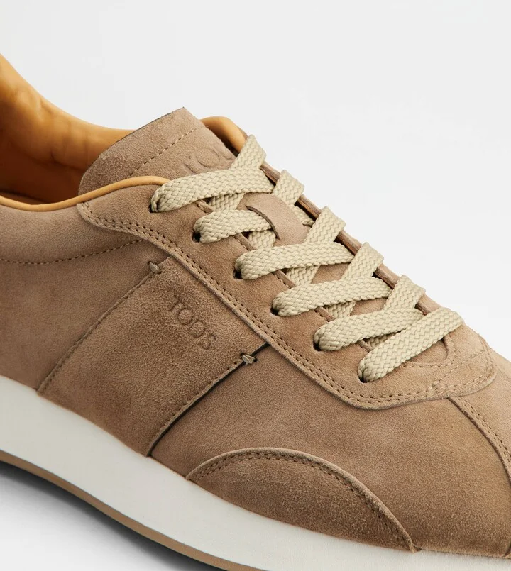 T Vintage Sneakers in Suede - Image 5